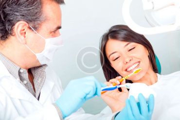 Dentist’s Healthy Teeth Holiday Wish List